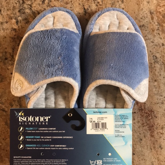 Isotoner Sig pillow step with memory foam